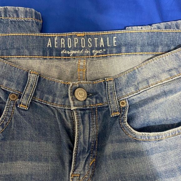 AEROPOSTALE Distressed Boyfriend Jeans - Picture 3 of 5